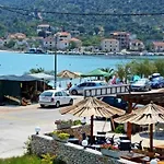In With Sea View, Terrace, Air Conditioning, Wifi 4752-1 * Vinišće