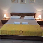 In With Sea View, Terrace, Air Conditioning, Wifi 4752-1 公寓