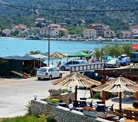 In With Sea View, Terrace, Air Conditioning, Wifi 4752-1 * Vinisce