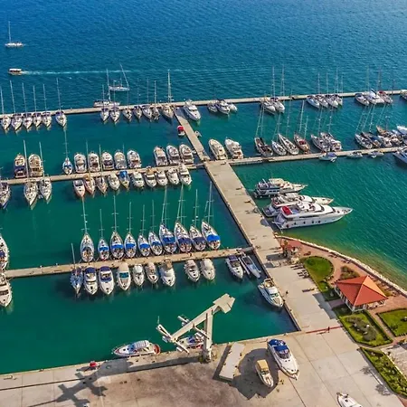 In With Sea View, Terrace, Air Conditioning, Wifi 4752-1 * Vinisce
